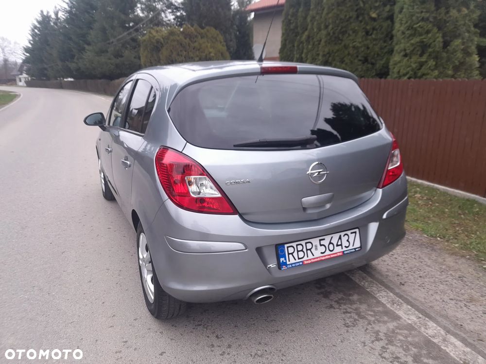 Opel Corsa 1.4 16V 150 Jahre - 4