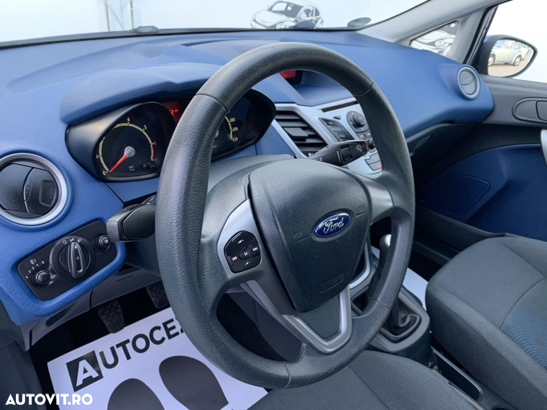 Ford Fiesta 1.25 Trend - 33