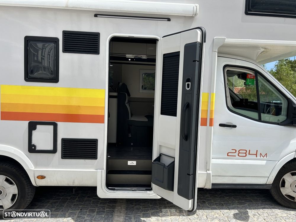 Ford Transit Roller Team Kronos 284M - 9