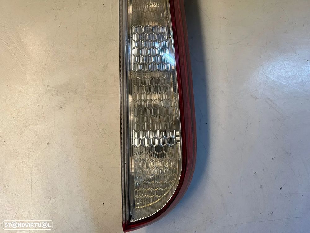 Ford Focus II Carrinha - FAROLIM DIREITO ESQUERDO - FT500 - 7