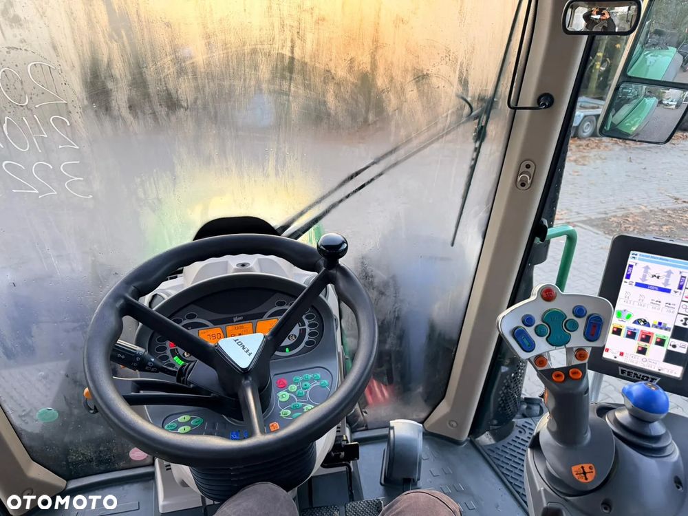 Fendt 724 VARIO PROFI - 16