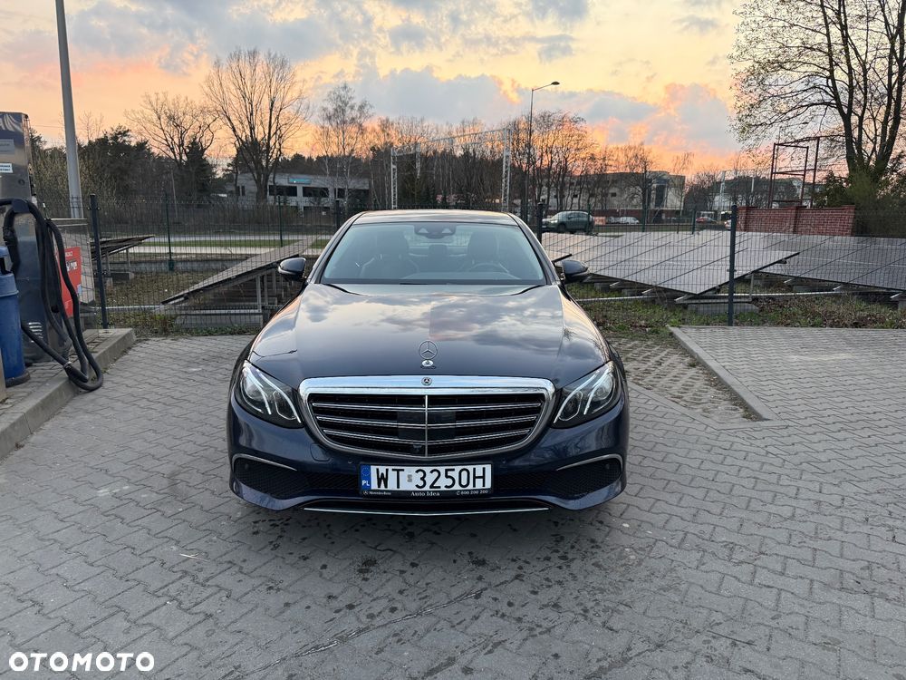 Mercedes-Benz Klasa E 220 d 4-Matic 9G-TRONIC - 3