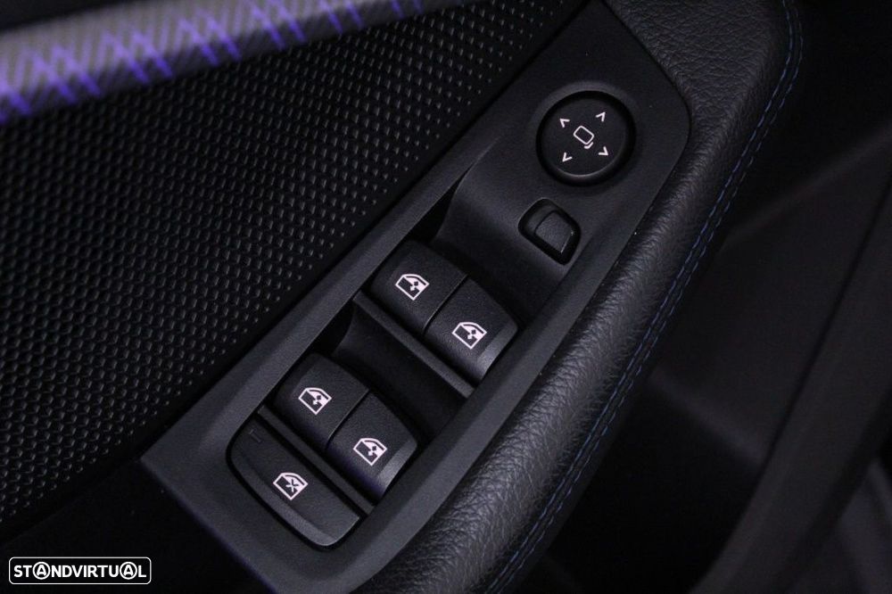 BMW 116 d Pack Desportivo M Auto - 20