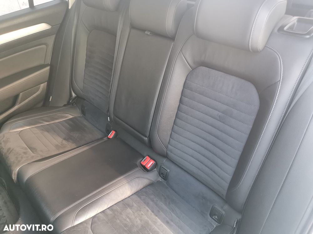 Volkswagen Passat Variant 2.0 TDI DSG 4Motion Highline - 34
