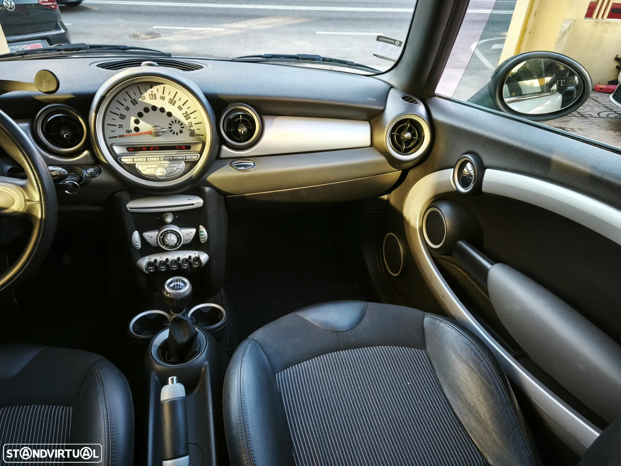 MINI 3 Portas Cooper D - 23