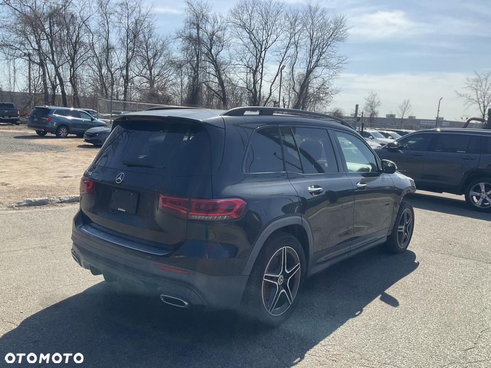 Mercedes-Benz GLB - 3