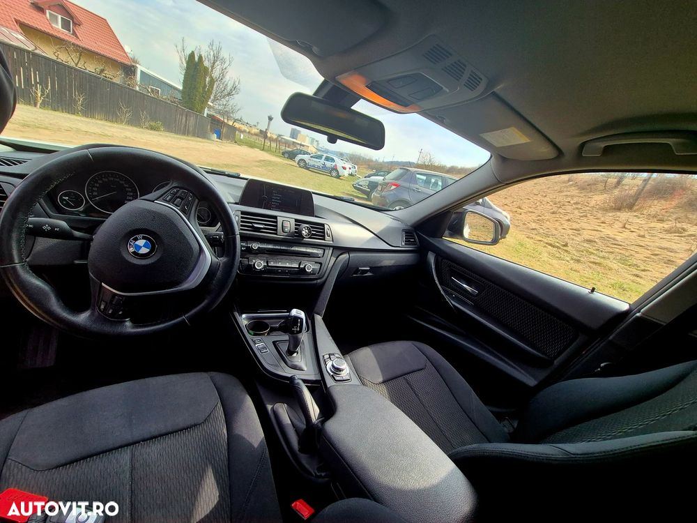 BMW Seria 3 320d Aut. Efficient Dynamics Edition - 12