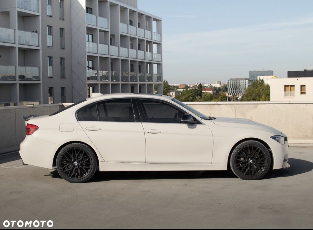BMW Seria 3 2016 photo 4