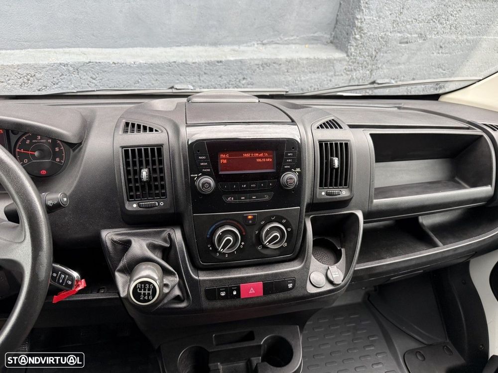 Peugeot Boxer 2.2 BlueHDi 330 L1H1 Pro - 12