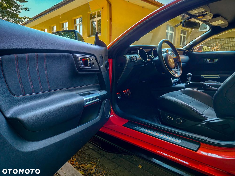 Ford Mustang 5.0 V8 GT - 19