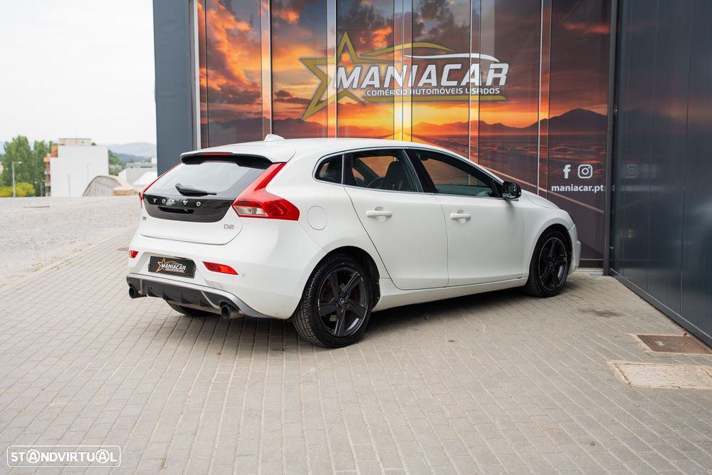 Volvo V40 D2 R Design - 7