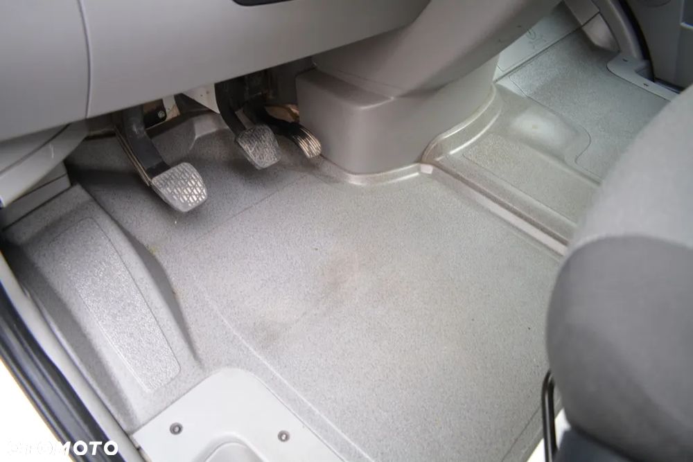 Volkswagen CRAFTER 35 2.0TDI - 26