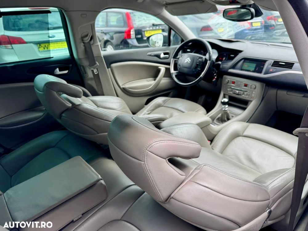 Citroën C5 Tourer 2.0 HDi FAP Susp M Seduction - 9