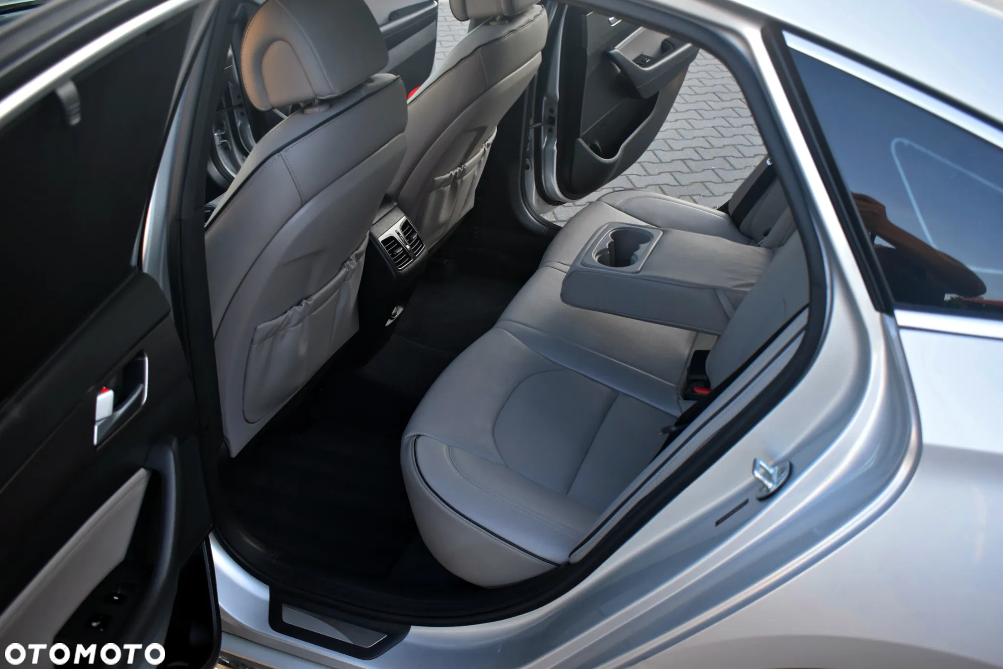 Hyundai Sonata 2.4 SE - 30
