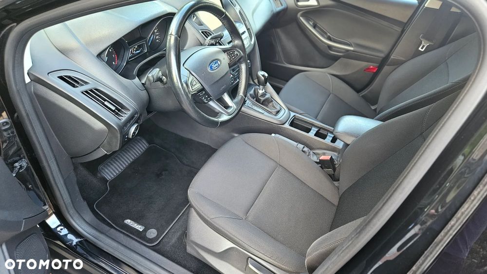 Ford Focus 1.0 EcoBoost Titanium - 8