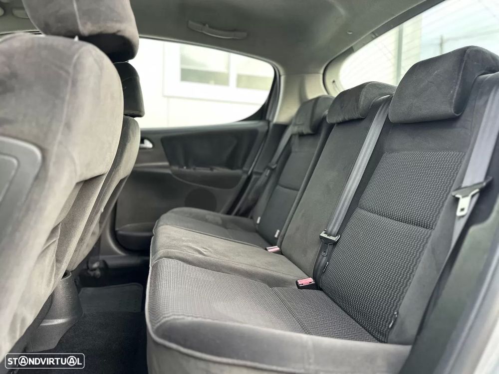 Peugeot 207 1.6 HDi Premium - 14