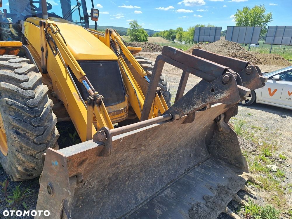 JCB 4Cx 4X4 - 35