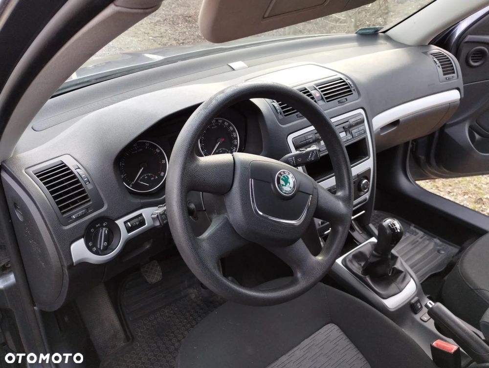 Skoda Octavia 1.6 - 15