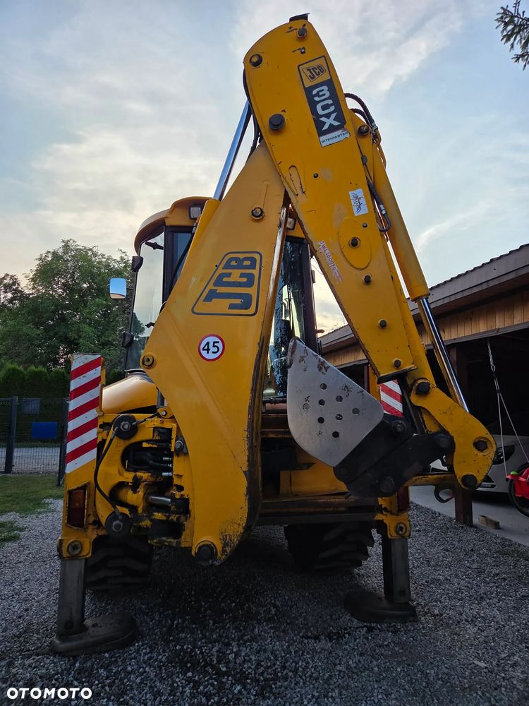 JCB 3CX - 8