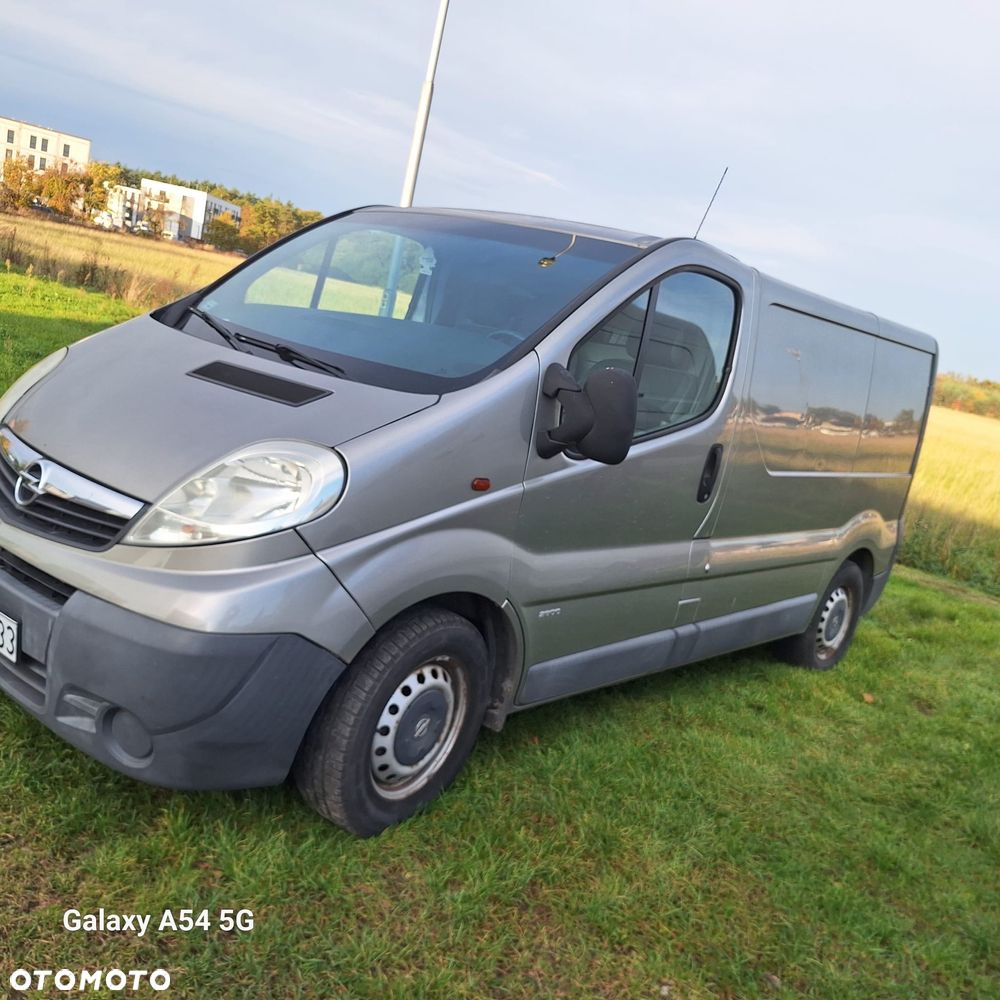 Opel Vivaro - 1