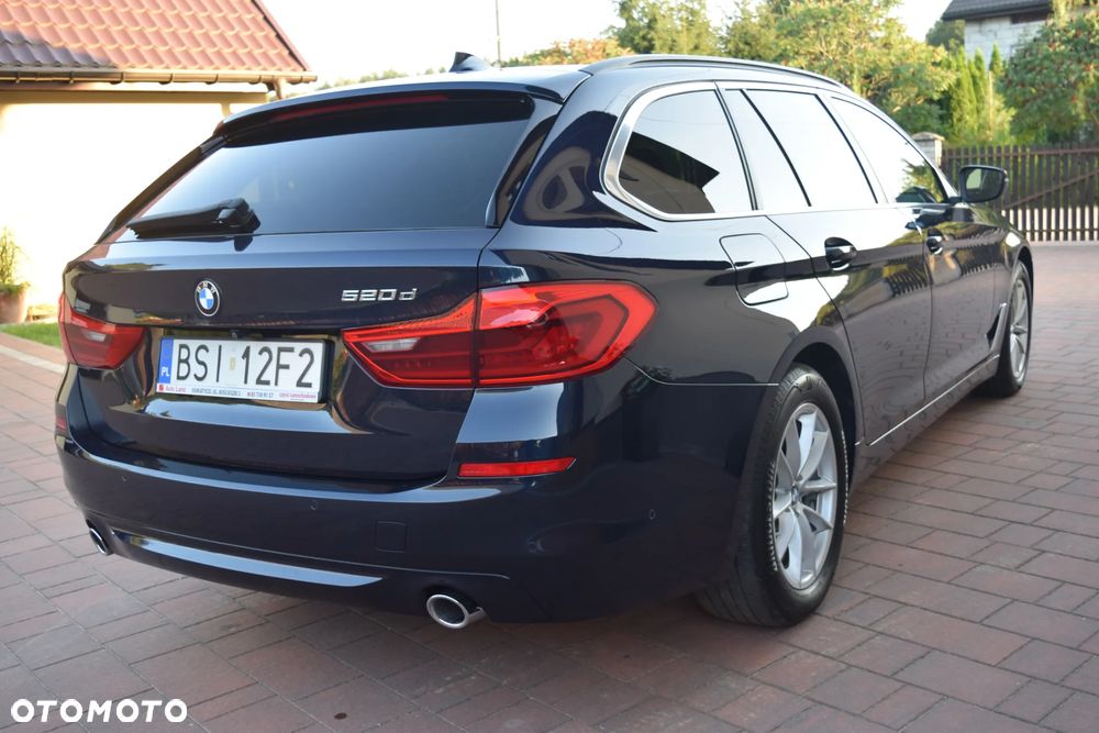 BMW Seria 5 520d Touring - 11