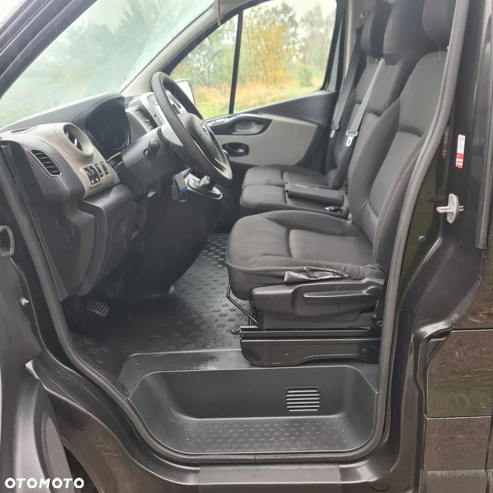 Renault TRAFIC NISSAN NV300 - 13