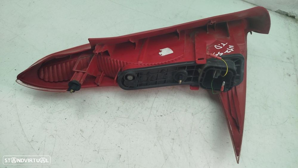 Farolim direito PEUGEOT 206 SW (2E/K) - 2