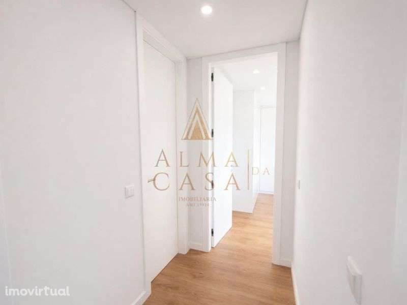 Apartamento T2 |  Novo | Varanda | 2 l. Garagem | Rio Tinto - Grande imagem: 3/8