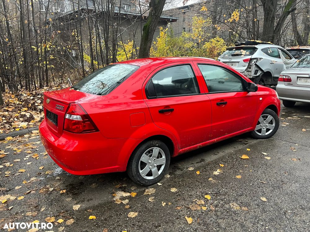 Dezmembrez Chevrolet Aveo 2008 rosu 1,2 benzina - 5