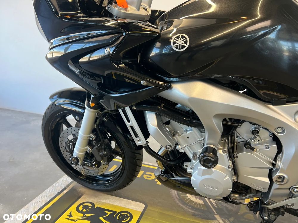 Yamaha FZ6 - 12