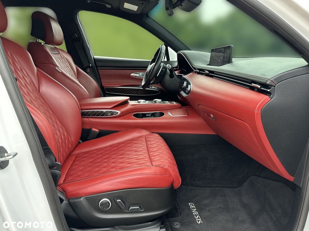 Genesis GV70 - 12