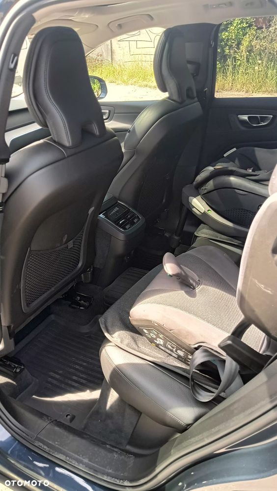 Volvo XC 60 B4 B Essential - 8