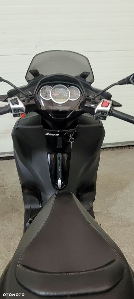 Piaggio MP-3 - 36