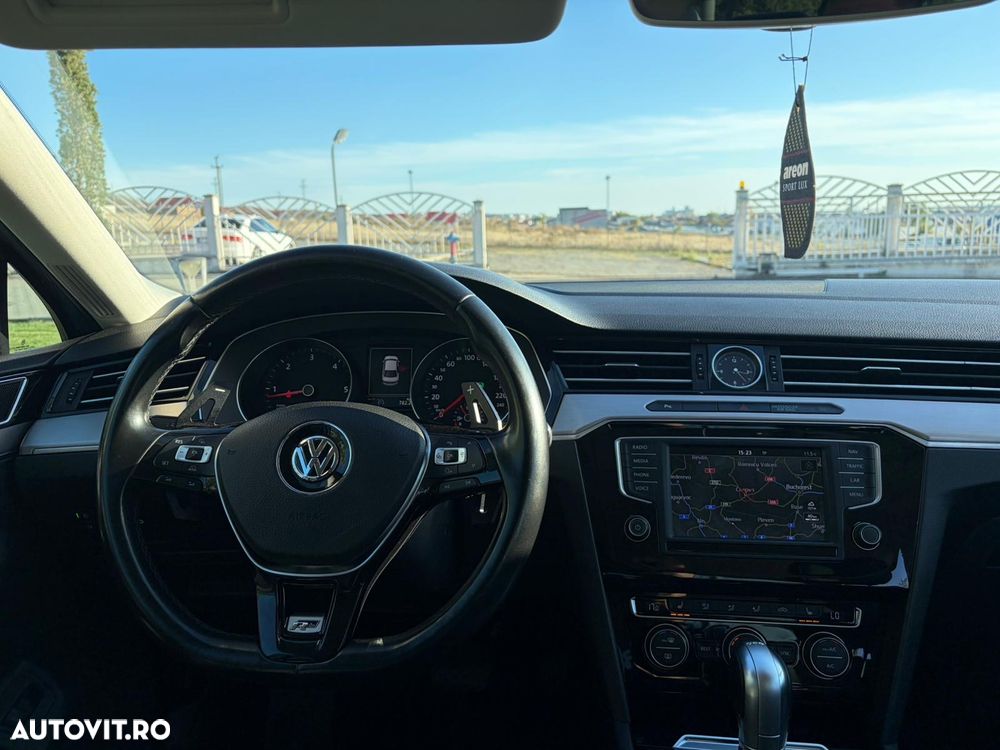 Volkswagen Passat - 14