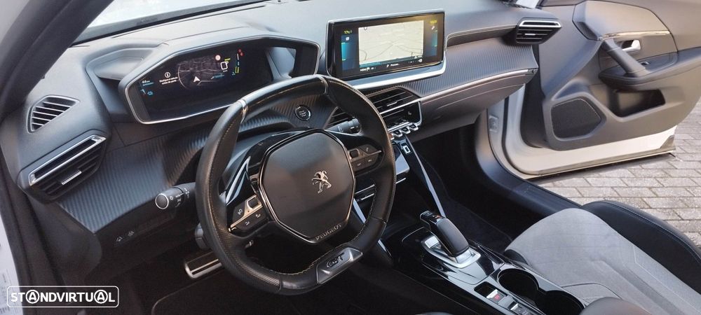 Peugeot e-2008 50 kWh GT - 14