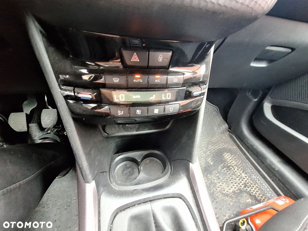 Peugeot 2008 PureTech 82 Style - 11