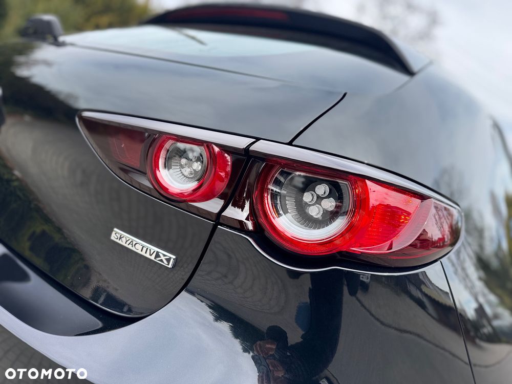 Mazda 3 2.0 mHEV Hikari - 27