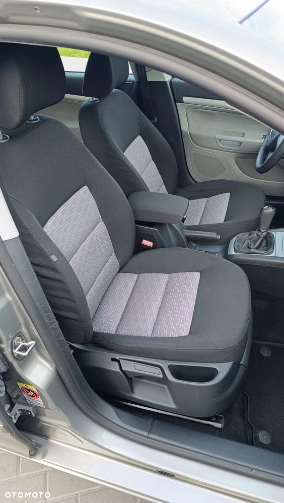 Skoda Octavia 1.6 Ambition - 18