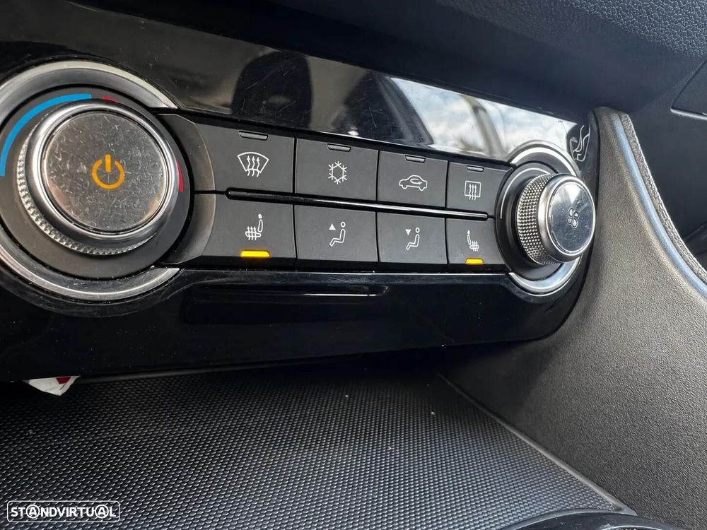 MG ZS EV 44.5 kWh Luxury - 15