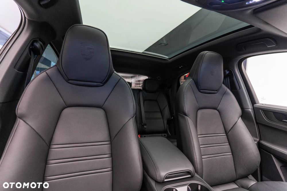 Porsche Cayenne E-Hybrid PHEV Black Edition - 16
