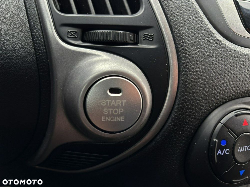 Hyundai ix35 2.0 CRDi 4WD Automatik Premium - 19