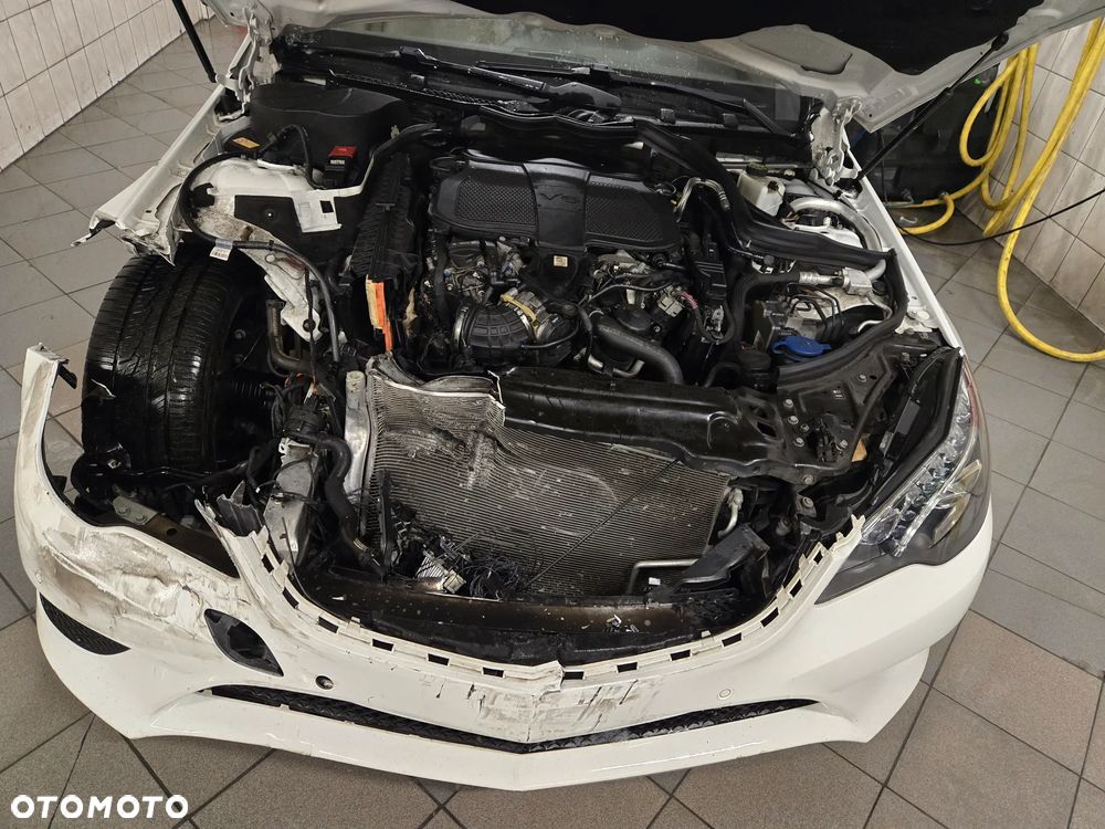 Mercedes-Benz Klasa E 350 4Matic 7G-TRONIC - 9