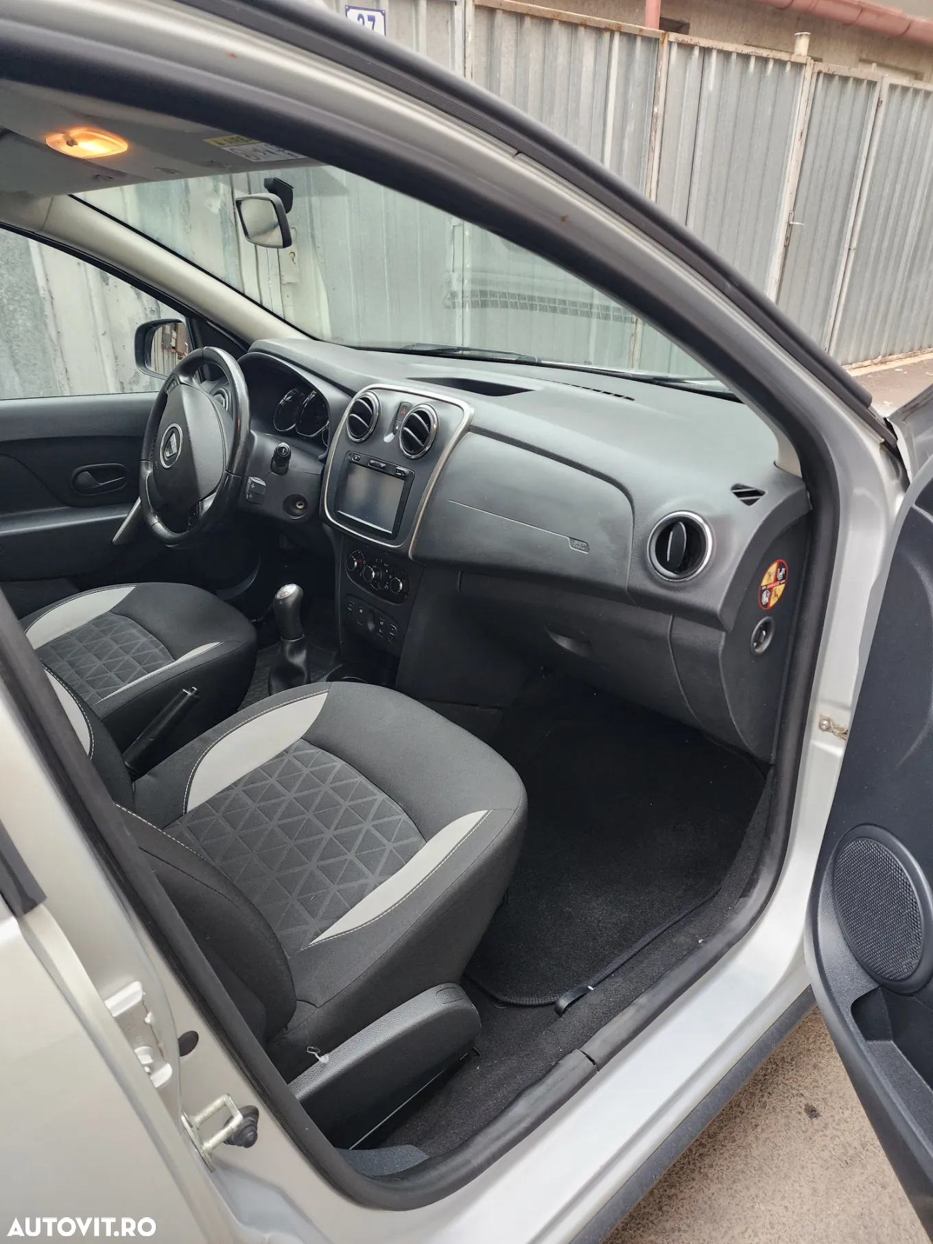Dacia Sandero - 5