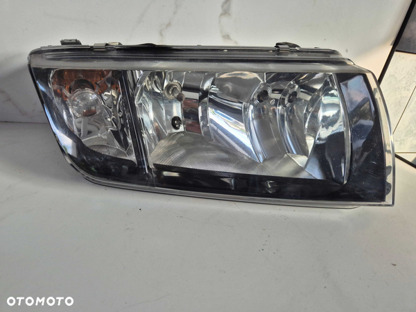 skoda fabia I lampa przednia prawa prawy przód przednia europa igła