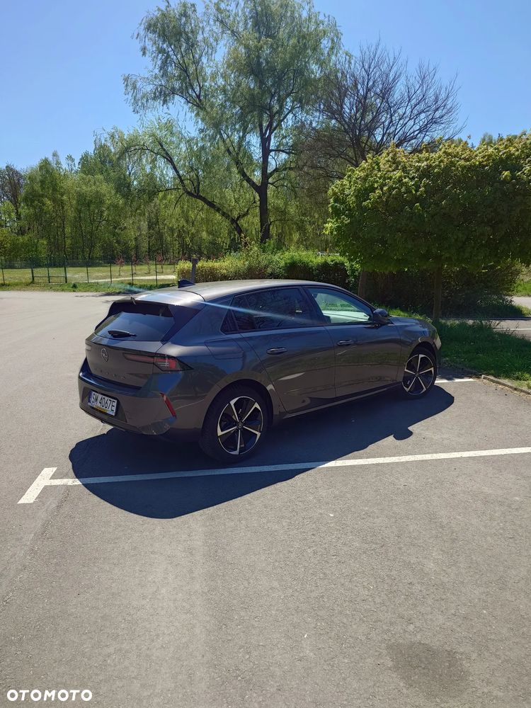 Opel Astra 1.2 T Elegance S&S - 21