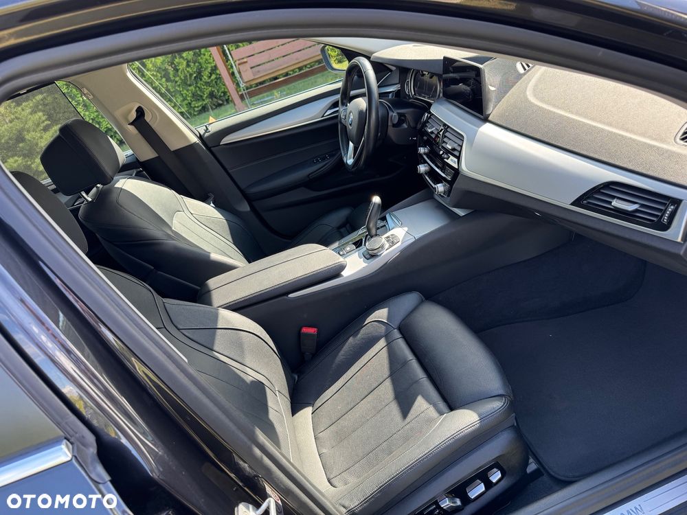 BMW Seria 5 520d Sport Line - 27