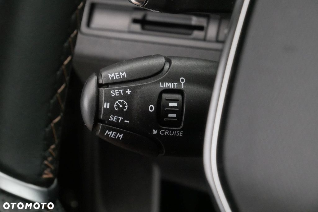 Peugeot 5008 - 28