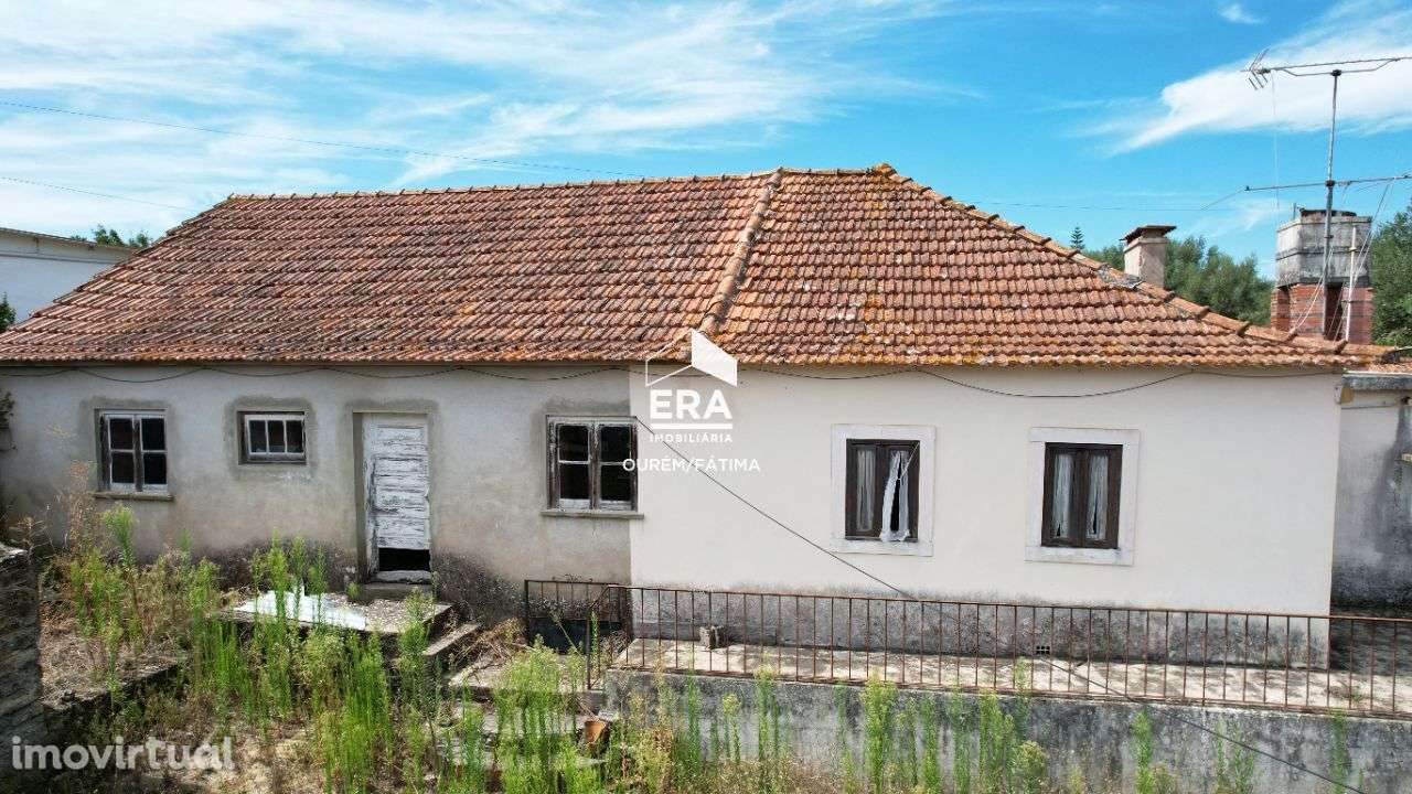 Moradia T4 localizada no Olival, Ourém - Grande imagem: 2/30