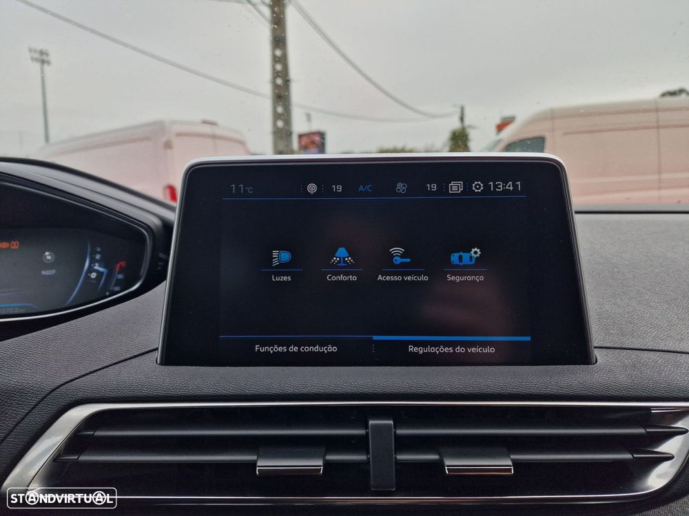 Peugeot 3008 1.2 PureTech Allure Pack EAT8 - 37