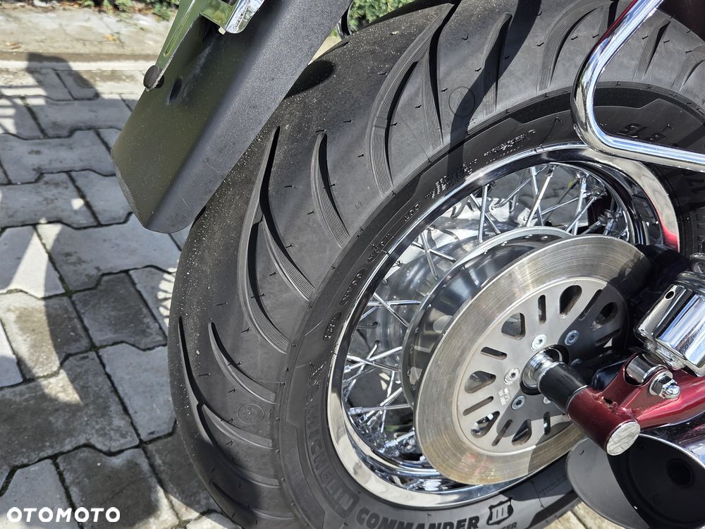 Suzuki Intruder - 21